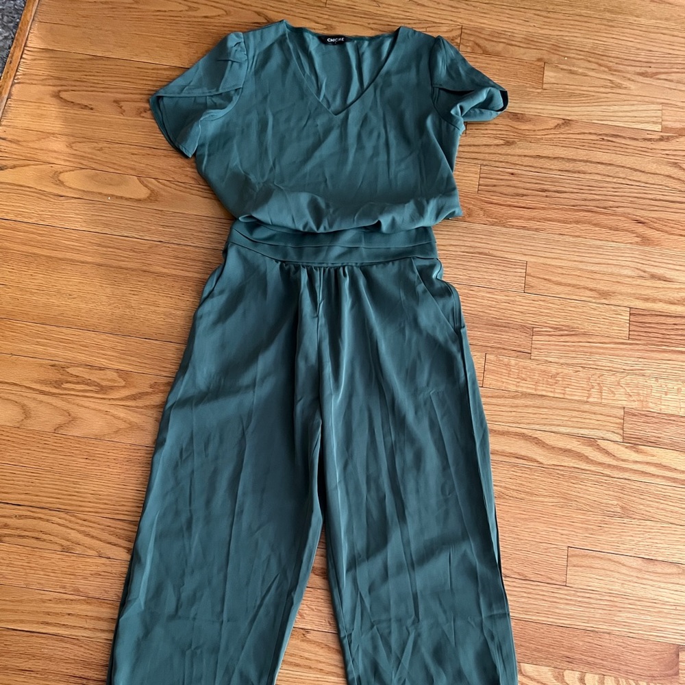 Green two piece adorable outfit